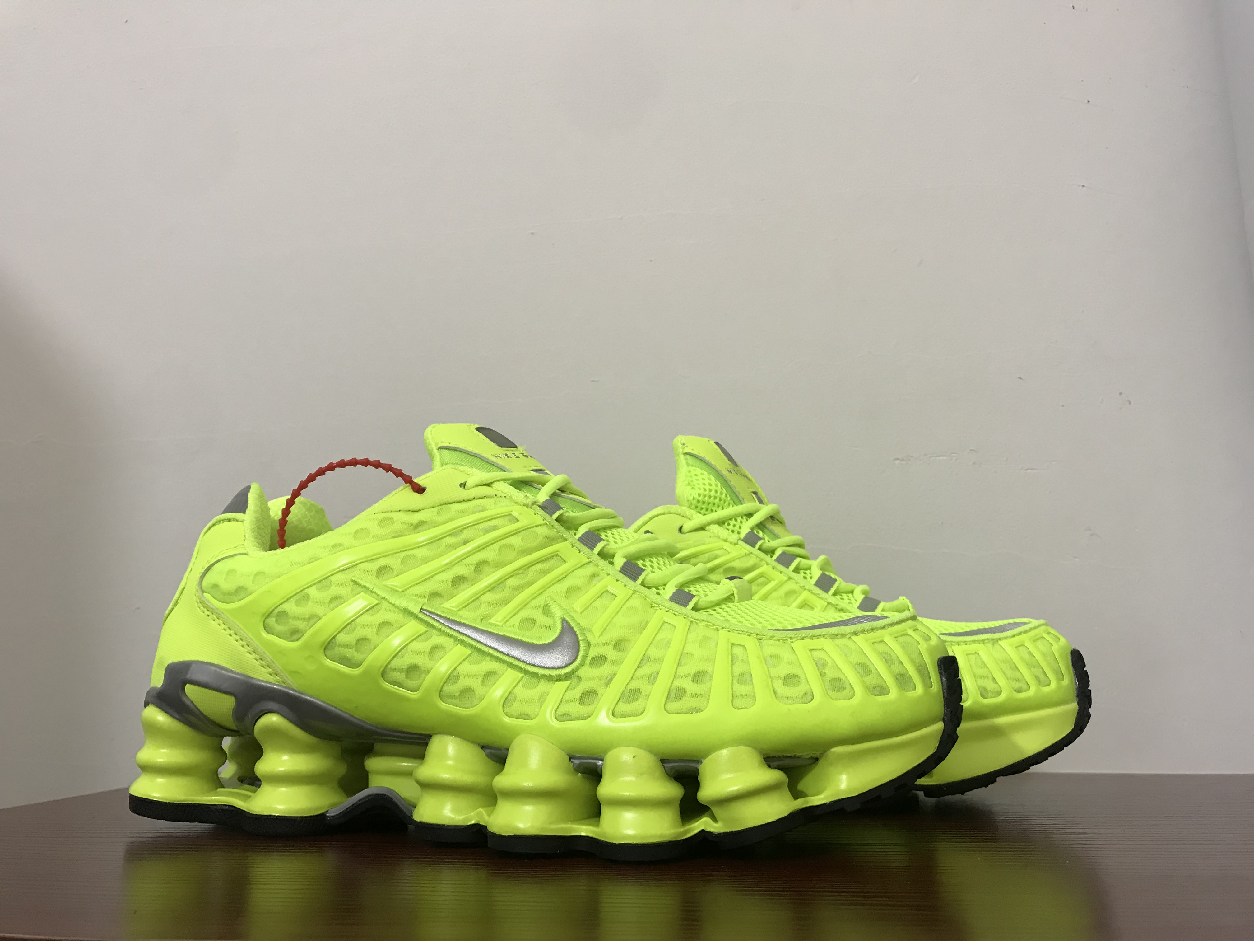 Nike Shox 13 Fluorscent Green Silver Shoes - Click Image to Close